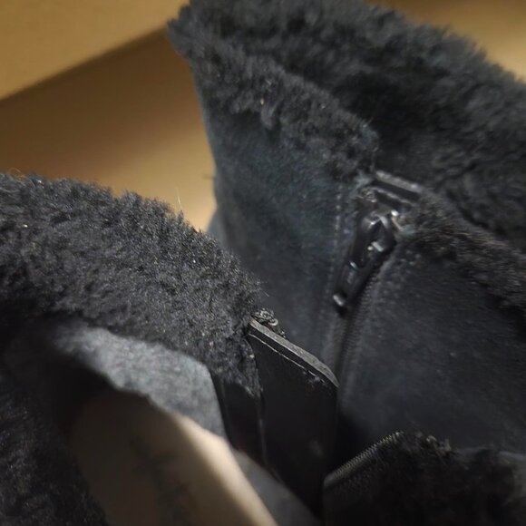 Clarks Size 7.5M Women Suede Black Boots"Ivery Opa" Fur-lined Waterproof - Picture 8 of 9